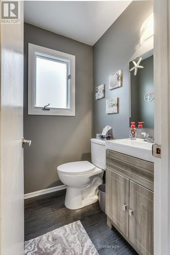 346 Crawford Street, London South (South Q), ON - Indoor Photo Showing Bathroom