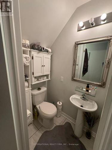 12 Waterstone Way, Whitby, ON - Indoor Photo Showing Bathroom