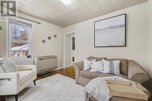 UNIT 2 - VACANT UNIT (1 BED/1BATH) - 803 St Lawrence Street, Prescott, ON - Indoor Photo Showing Living Room