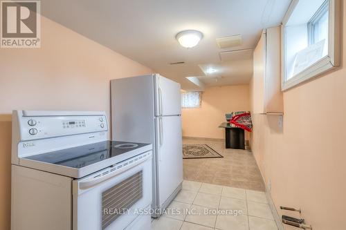 161 Highland Park Boulevard, Markham, ON - Indoor Photo Showing Laundry Room
