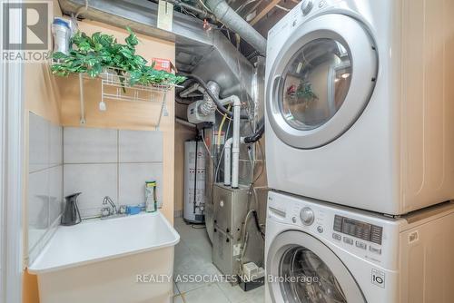 161 Highland Park Boulevard, Markham, ON - Indoor Photo Showing Laundry Room