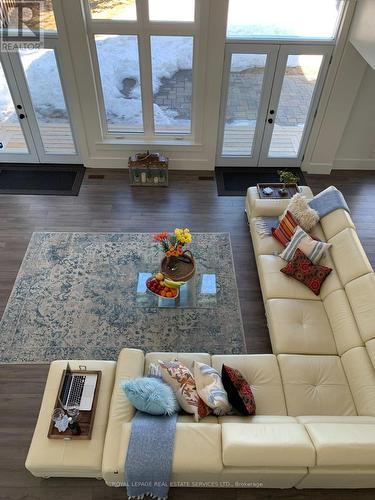 4 Crescent Road, Strong, ON - Indoor Photo Showing Other Room