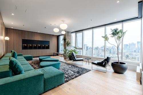 Salle communautaire - 809-2300 Rue Tupper, Montréal (Ville-Marie), QC - Indoor Photo Showing Living Room