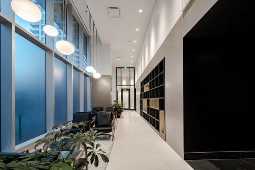 Hall d'entrée/Vestibule - 809-2300 Rue Tupper, Montréal (Ville-Marie), QC - Indoor Photo Showing Other Room