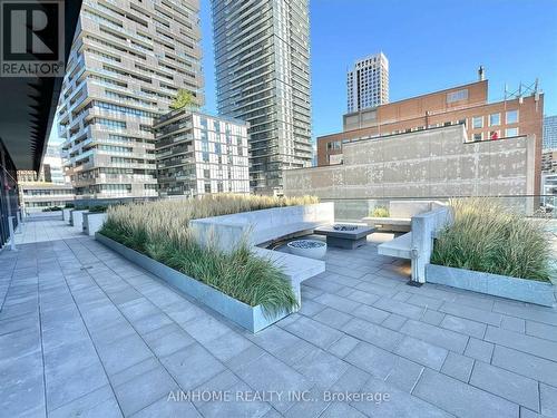 3111 - 8 Eglinton Avenue E, Toronto, ON - Outdoor