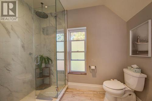 350 Queen Street S, Kitchener, ON - Indoor Photo Showing Bathroom