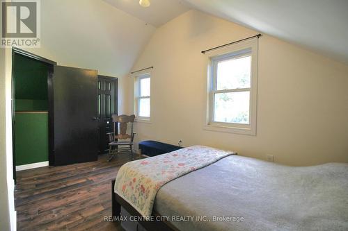 124 Joseph Street, Chatham-Kent, ON - Indoor Photo Showing Bedroom