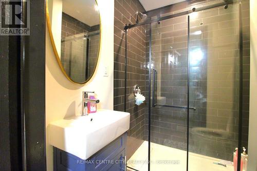 124 Joseph Street, Chatham-Kent, ON - Indoor Photo Showing Bathroom