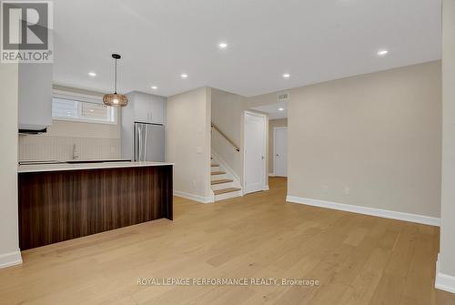 C - 417 Tweedsmuir Avenue, Ottawa, ON - Indoor