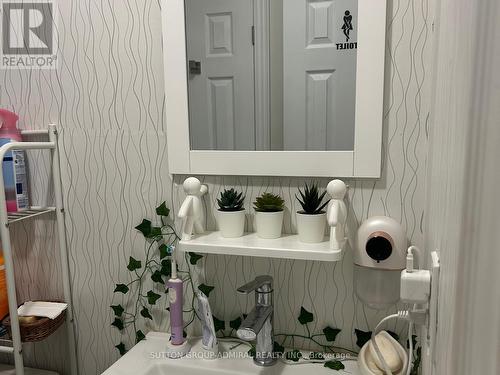 94 - 82 Henderson Drive, Aurora, ON 