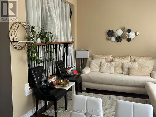 94 - 82 Henderson Drive, Aurora, ON 