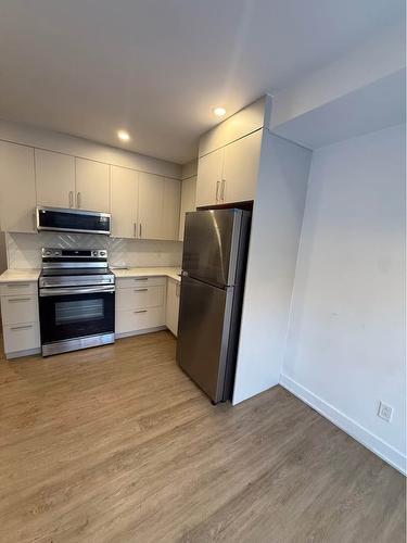 Kitchen - 2-7535 Boul. De L'Acadie, Montréal (Villeray/Saint-Michel/Parc-Extension), QC - Indoor Photo Showing Kitchen