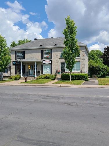 Frontage - 1370 Av. Victoria, Longueuil (Greenfield Park), QC - Outdoor With Facade
