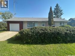 609 Ogilvie STREET  Moosomin, SK S0G 3N0