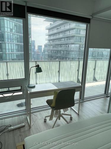 4203 - 42 Charles Street E, Toronto, ON - Indoor