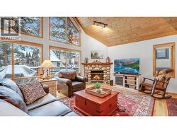 835 LAKEVIEW Drive Unit# 32  Windermere, BC V0A 1K3