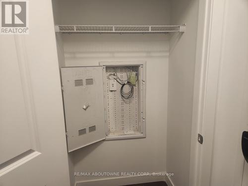 302 - 461 Green Road, Hamilton, ON - Indoor With Storage