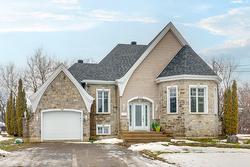 875 Rue des Tilleuls  Mascouche, QC J7L 0A6