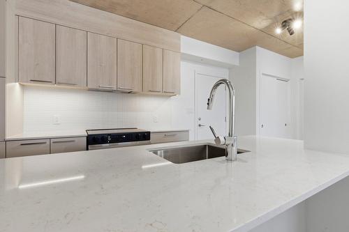 Kitchen - 317-30 Av. Joseph-Laflèche, Pincourt, QC - Indoor Photo Showing Kitchen With Upgraded Kitchen
