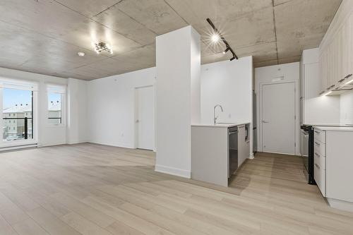 Kitchen - 317-30 Av. Joseph-Laflèche, Pincourt, QC - Indoor Photo Showing Kitchen