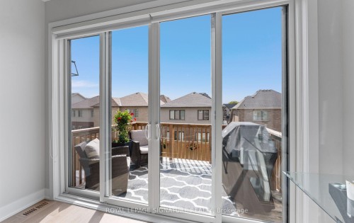 29 Sikura Circle, Aurora, ON -  Photo Showing Other Room