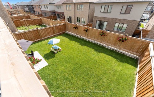 29 Sikura Circle, Aurora, ON - Outdoor