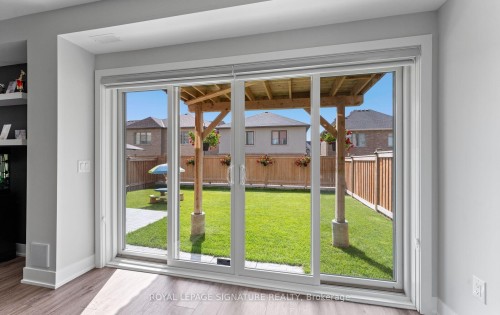 29 Sikura Circle, Aurora, ON - Indoor Photo Showing Other Room