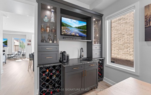 29 Sikura Circle, Aurora, ON - Indoor