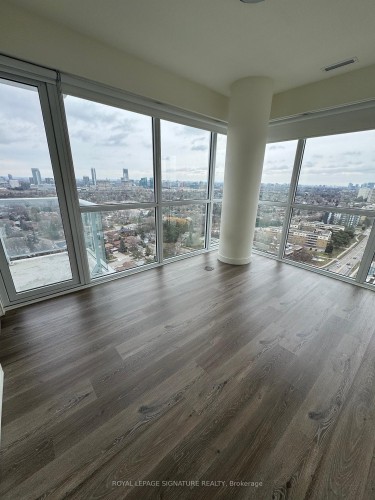2307-10 Deerlick Court, Toronto, ON - Indoor Photo Showing Living Room