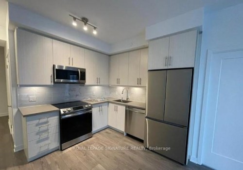 1104-95 Oneida Crescent, Richmond Hill, ON - Indoor Photo Showing Kitchen