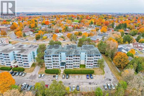 511 - 105 Conroy Crescent, Guelph (Dovercliffe Park/Old University), ON - Outdoor With View