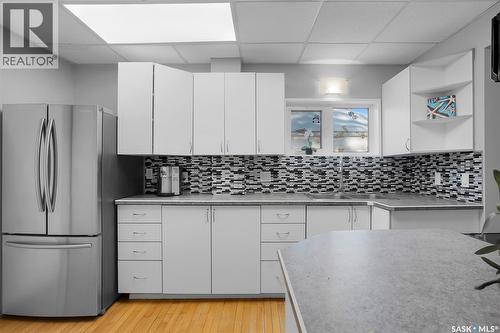 235 J Avenue N, Saskatoon, SK - Indoor Photo Showing Kitchen