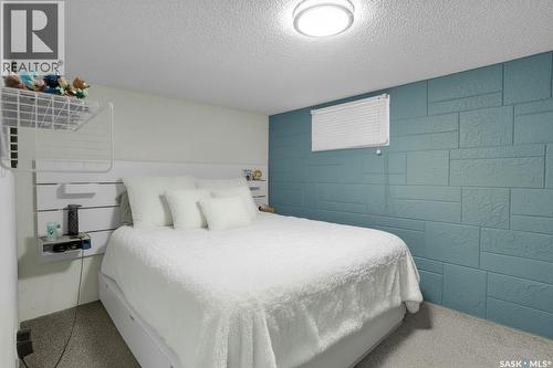 235 J Avenue N, Saskatoon, SK - Indoor Photo Showing Bedroom