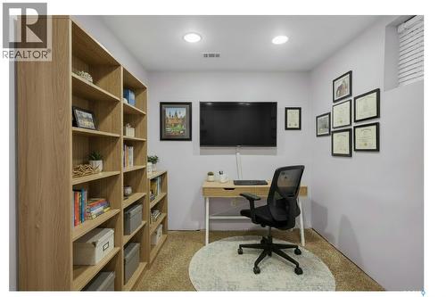 235 J Avenue N, Saskatoon, SK - Indoor Photo Showing Office
