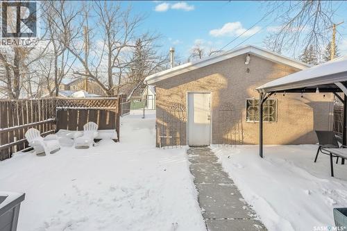 235 J Avenue N, Saskatoon, SK - Outdoor