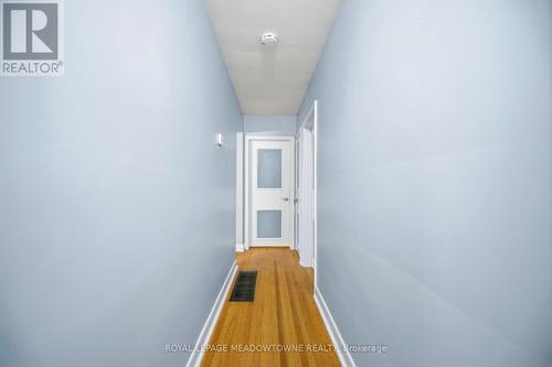 2286 Prospect Street Burlington - 2286 Prospect Street, Burlington, ON - Indoor Photo Showing Other Room