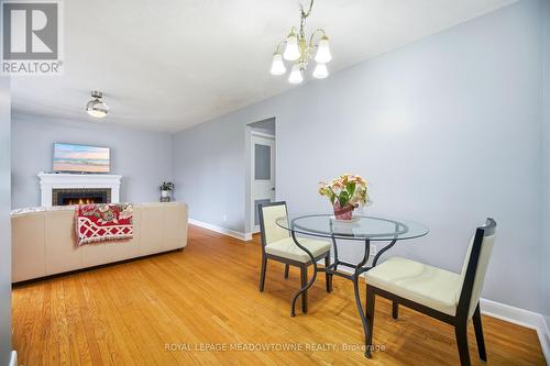 2286 Prospect Street Burlington - 2286 Prospect Street, Burlington, ON - Indoor Photo Showing Dining Room