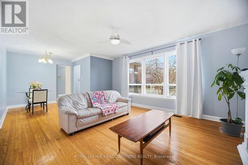 2286 Prospect Street Burlington - 2286 Prospect Street, Burlington, ON - Indoor Photo Showing Living Room