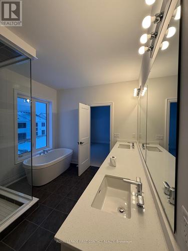 12 Herbert Avenue, Oro-Medonte, ON - Indoor Photo Showing Bathroom