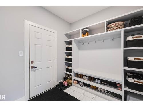 3901 44 Av, Beaumont, AB - Indoor