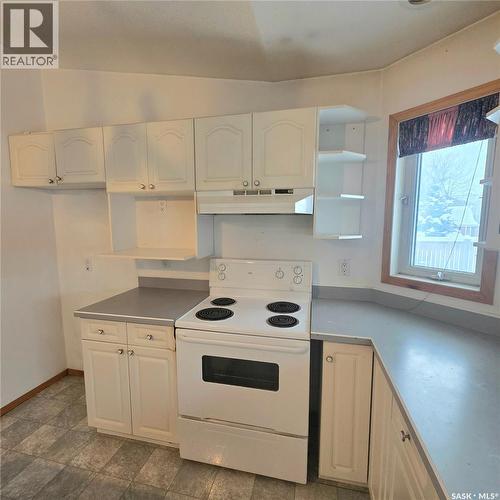 8 Coupland Crescent, Meadow Lake, SK - Indoor Photo Showing Kitchen