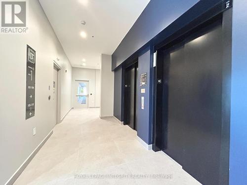 415 - 397 Codd'S Road, Ottawa, ON - Indoor Photo Showing Other Room