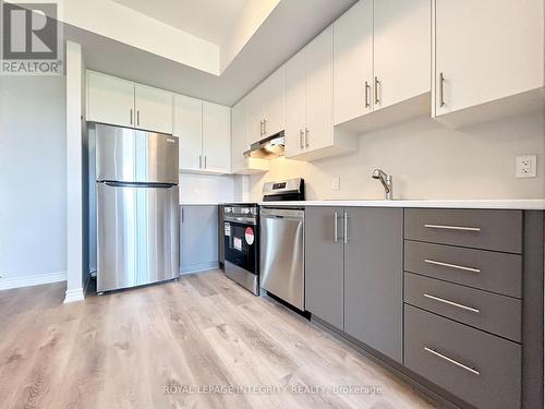 415 - 397 Codd'S Road, Ottawa, ON - Indoor Photo Showing Kitchen With Stainless Steel Kitchen