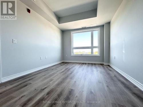 415 - 397 Codd'S Road, Ottawa, ON - Indoor Photo Showing Other Room