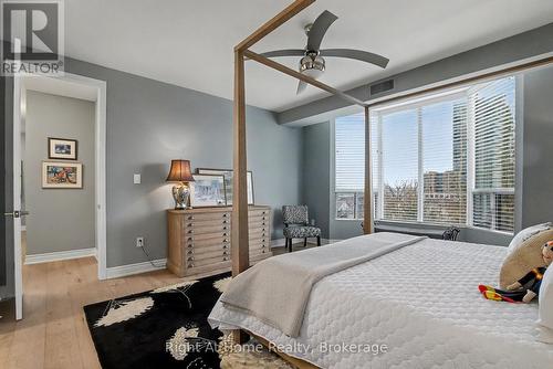 Principal Bedroom w/Bay Window - 603 - 2121 Lakeshore Road, Burlington (Brant), ON - Indoor Photo Showing Bedroom