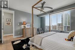 Principal Bedroom w/Bay Window - 