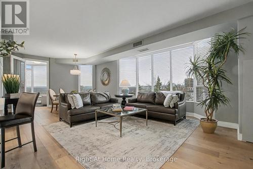 Living Room w/City & Lake Views - 603 - 2121 Lakeshore Road, Burlington (Brant), ON - Indoor Photo Showing Living Room