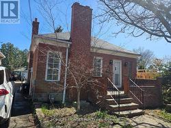 205 BURNETT AVENUE  Toronto, ON M2N 1V7