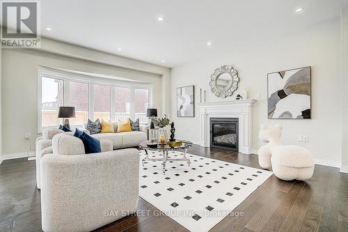 1580 Sharpe Street, Innisfil, ON - Indoor With Fireplace