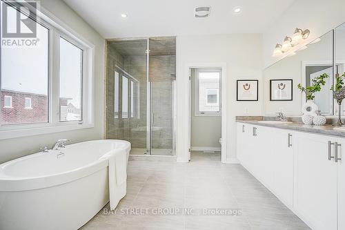1580 Sharpe Street, Innisfil, ON - Indoor Photo Showing Bathroom